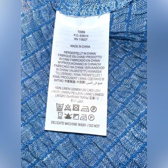 Boden NWT Carrie Smocked Linen Top Medium Blue Size 14 - Picture 5 of 6